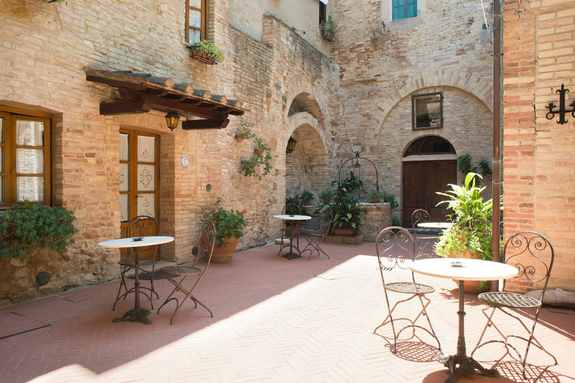 Residenza D'Epoca Palazzo Buonaccorsi Hotel San Gimignano Exterior photo